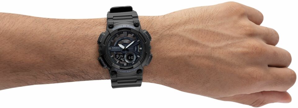 Casio AEQ-110W-1BVDF  Digital Erkek Kol Saati