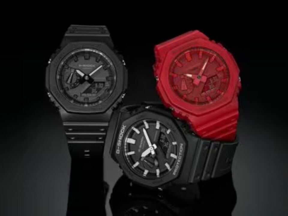 Casio GA-2100-4ADR  G-Shock Erkek Kol Saati