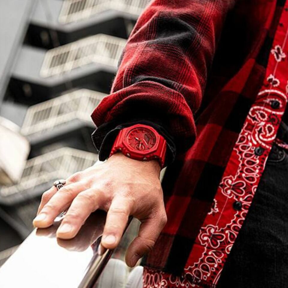Casio GA-2100-4ADR  G-Shock Erkek Kol Saati